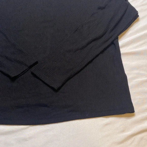 Banana Republic Women's Black Long Sleeve Top - Picture 5 of 11